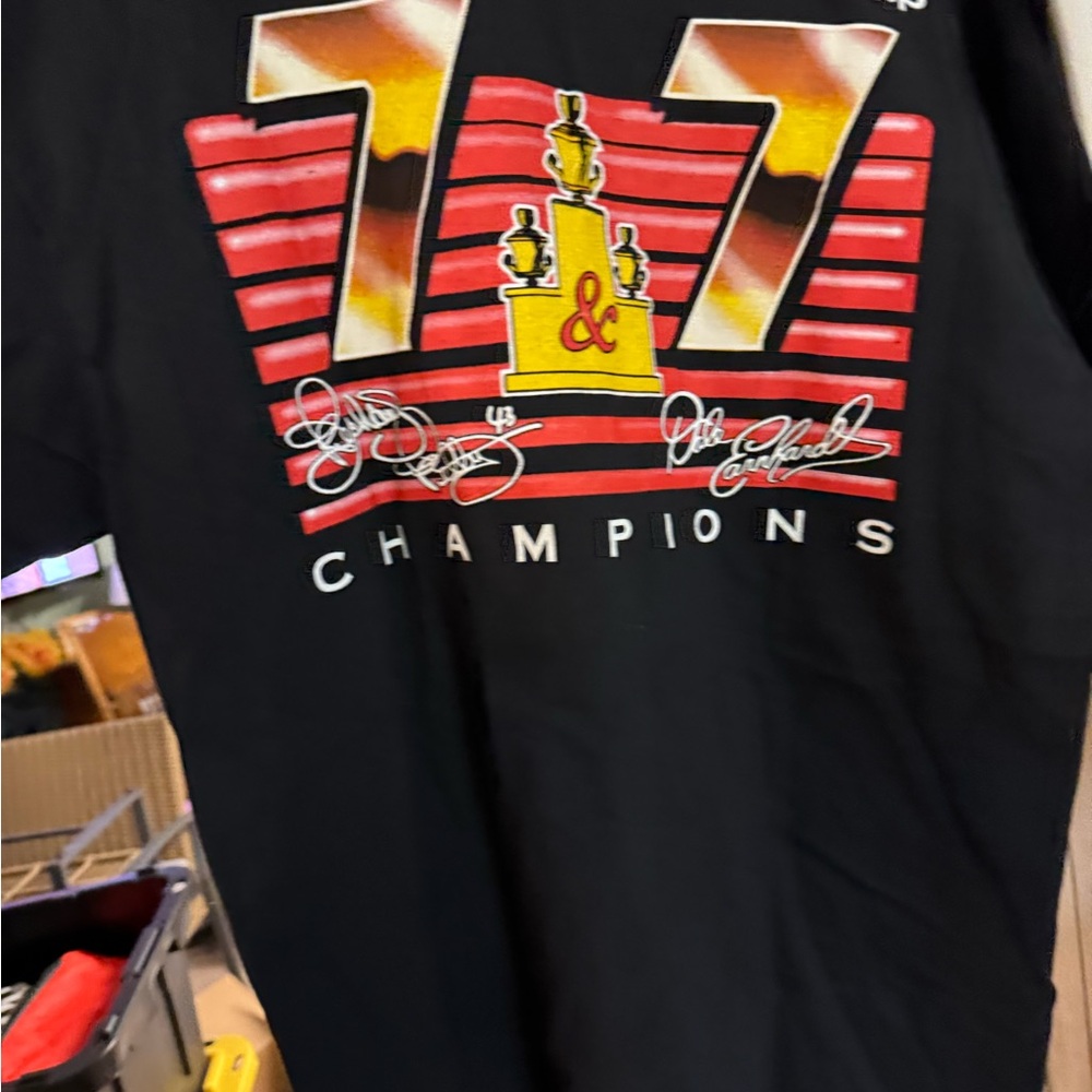 Black Graphic Tee With Racing Design View 2